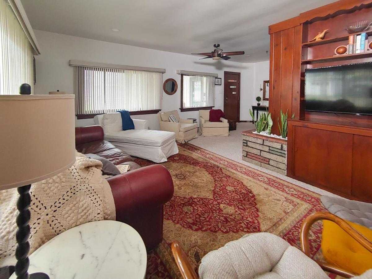 Huge Historic, W/Large Yard & Close To Beach Manistee Eksteriør billede